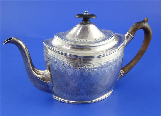 A George III silver teapot by Peter, Ann & William Bateman, gross 13.5 oz.